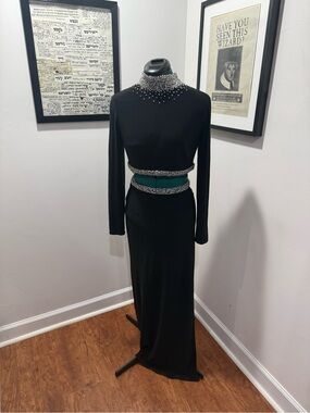 Mac Duggal ONE OF A KIND Elegant Black Beaded High-Neck Two-Piece Evening Gown